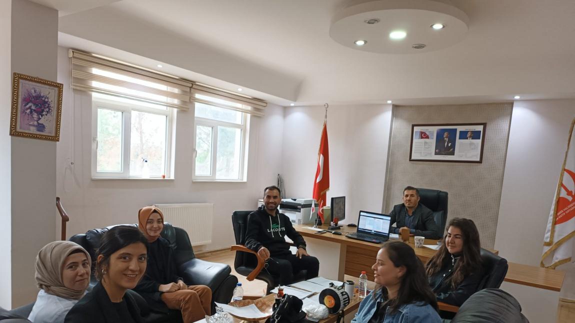 Okul müdürümüz İlhan Erdoğan başkanlığında genel bir değerlendirme